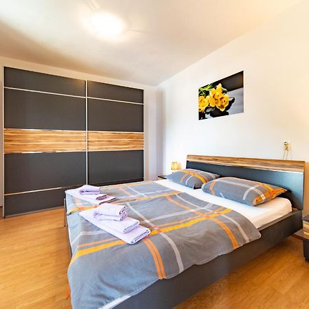 Apartments Lores Раб Экстерьер фото