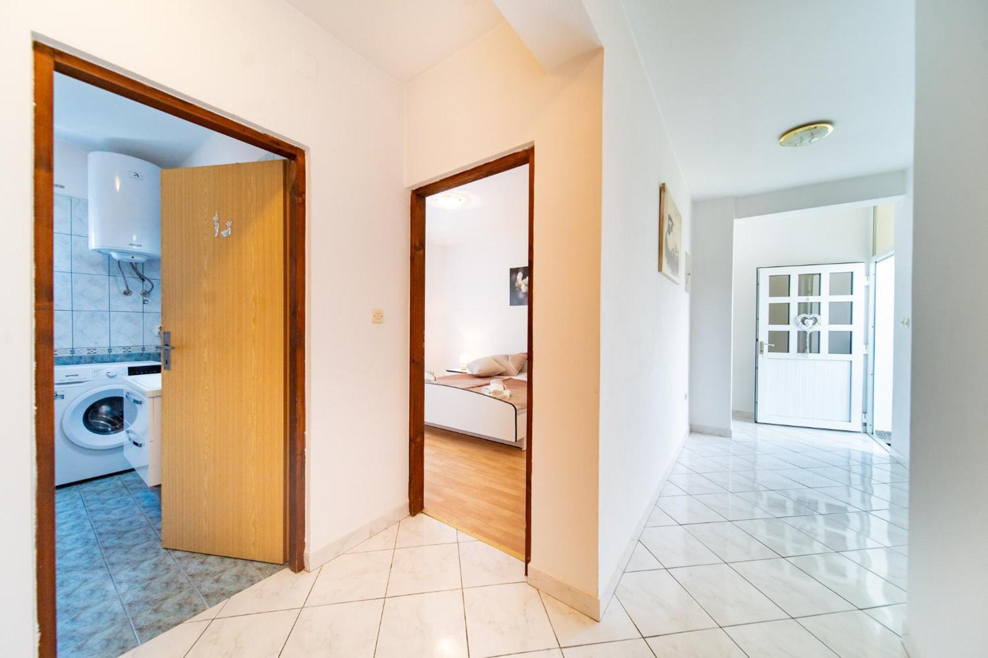 Apartments Lores Раб Экстерьер фото