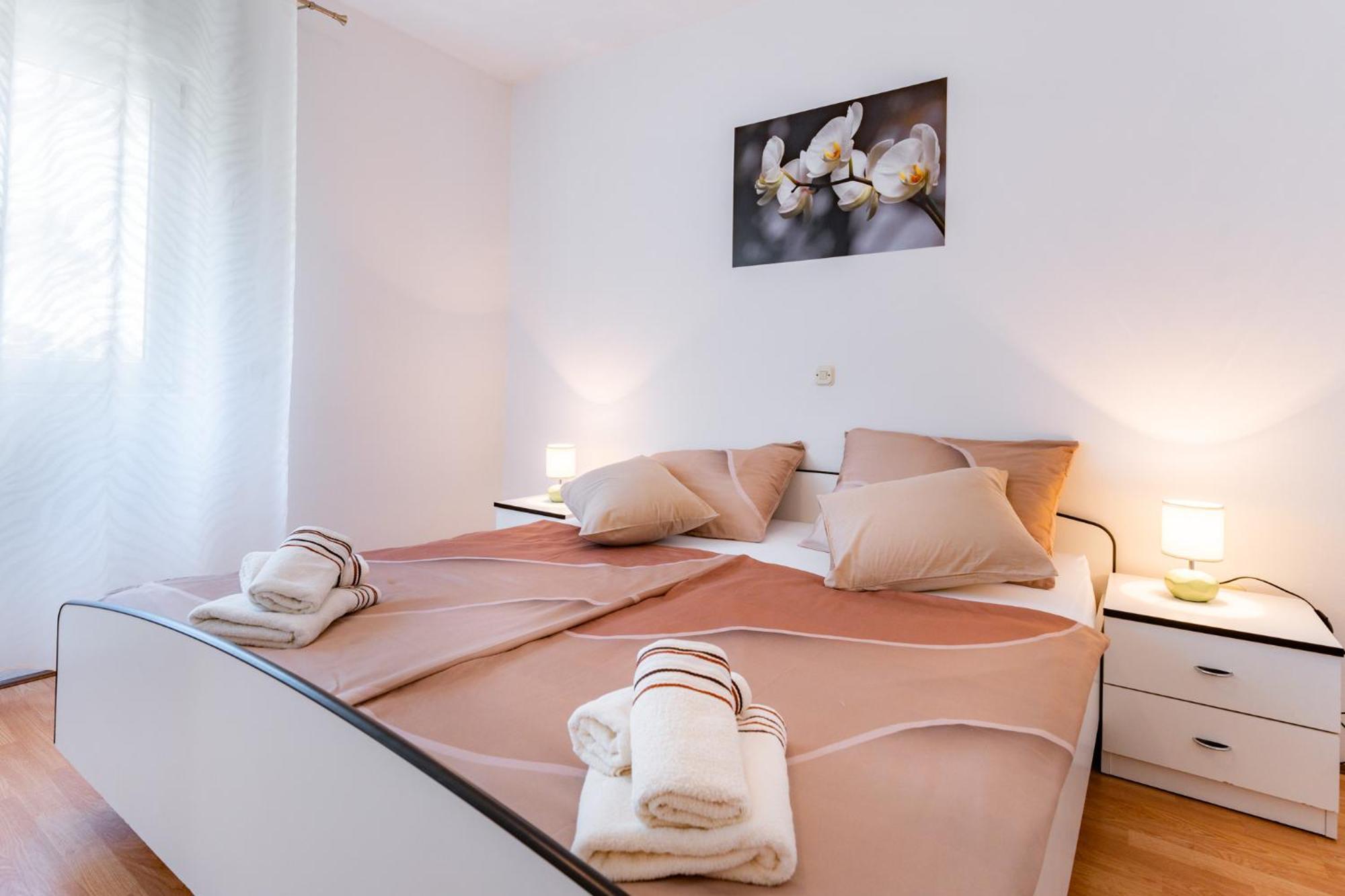 Apartments Lores Раб Экстерьер фото